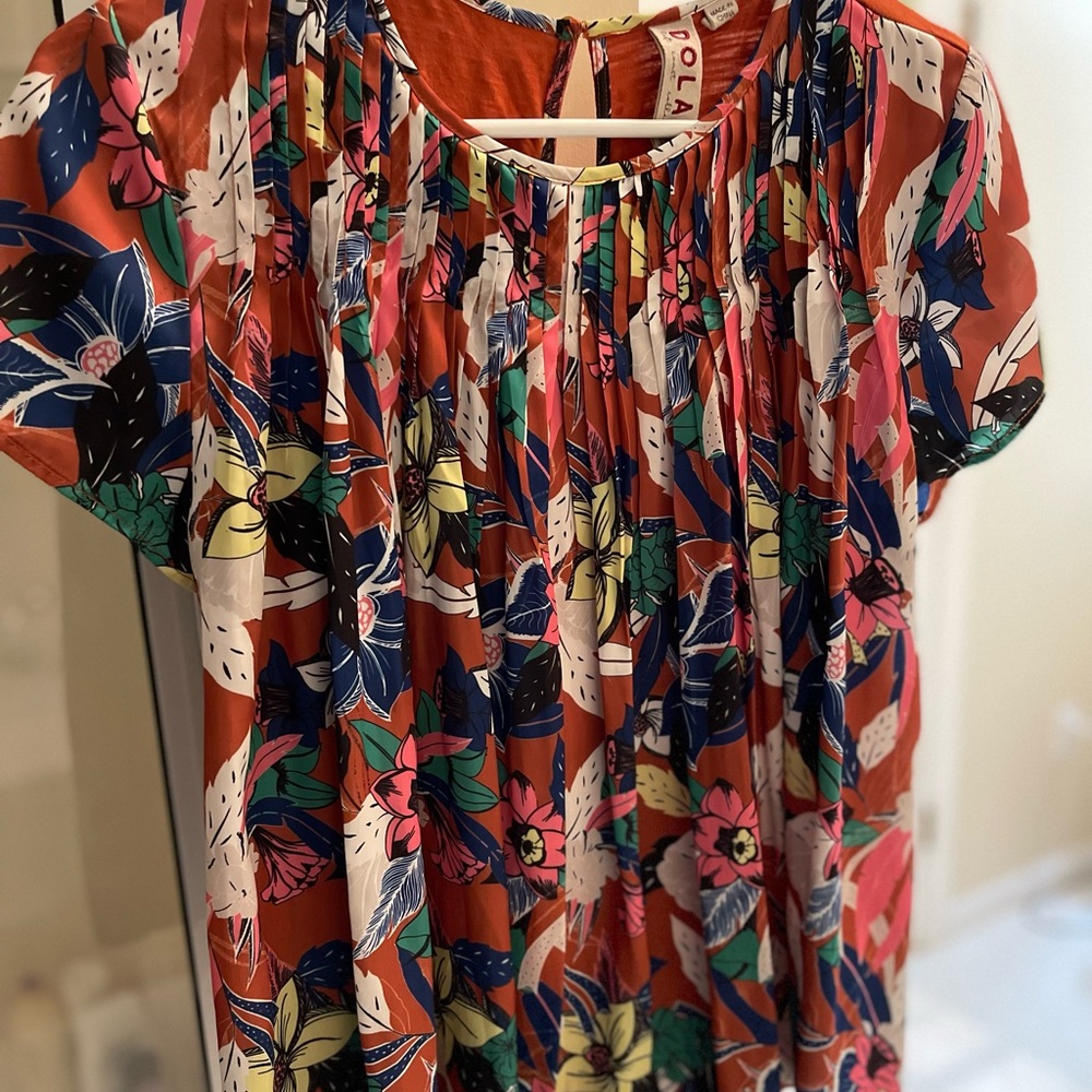 Anthropologie floral top in size small